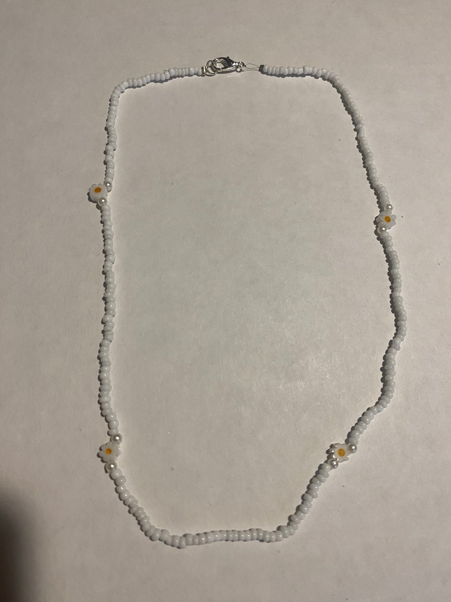 daisy seed bead necklace